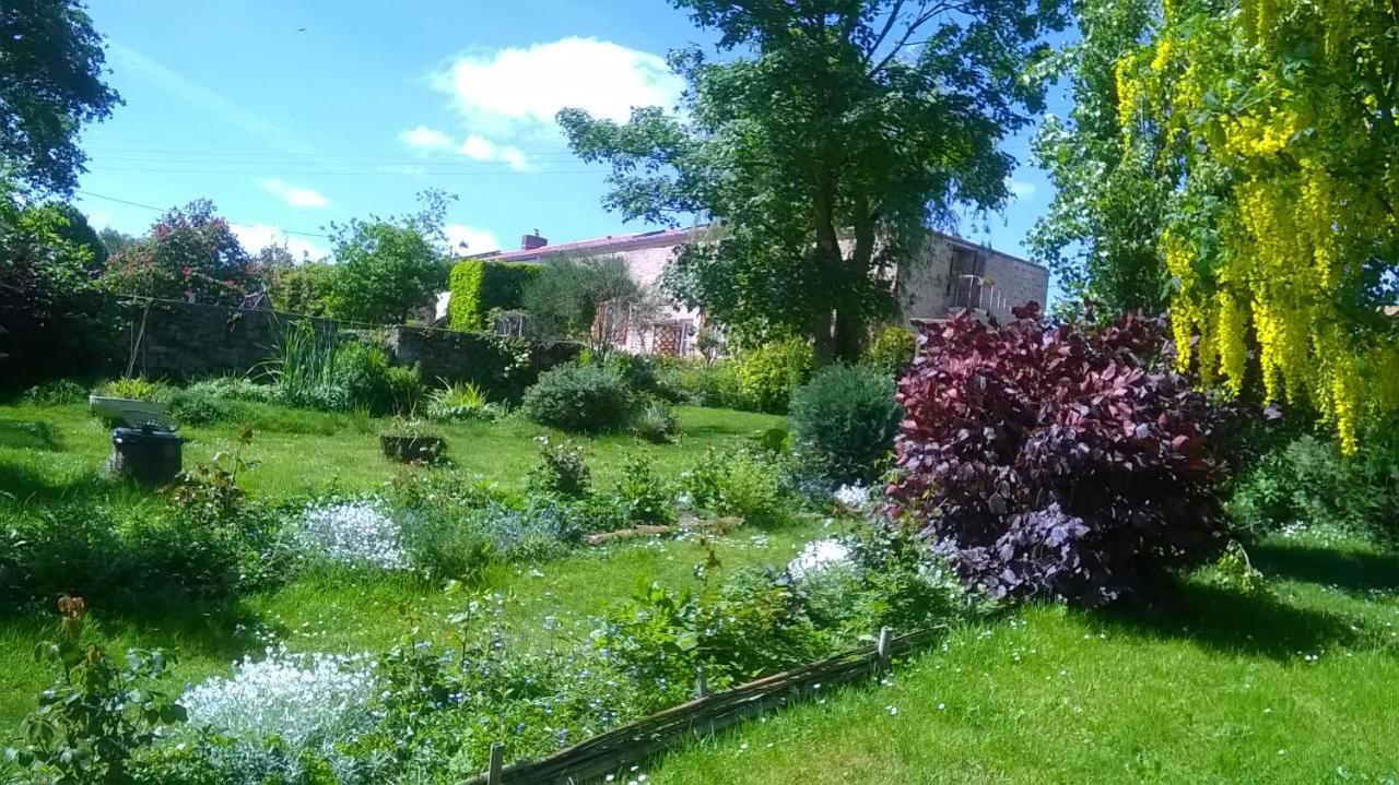 Au Coeur De La Nature Saint-Malo-du-Bois Exterior foto